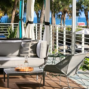 Kimpton Surfcomber Hotel By Ihg